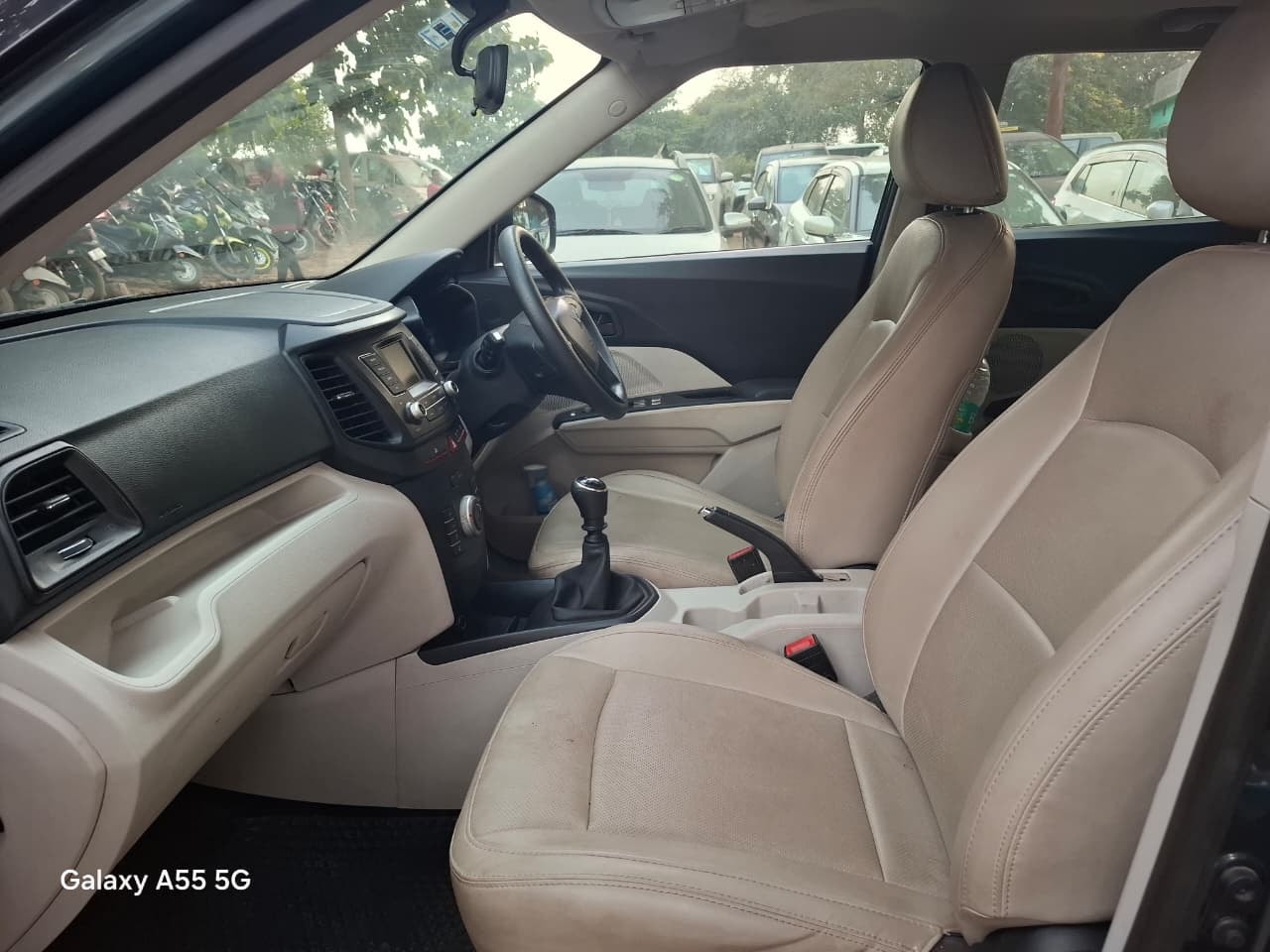 Used 2023 Mahindra XUV300 Used 2023 Mahindra XUV300