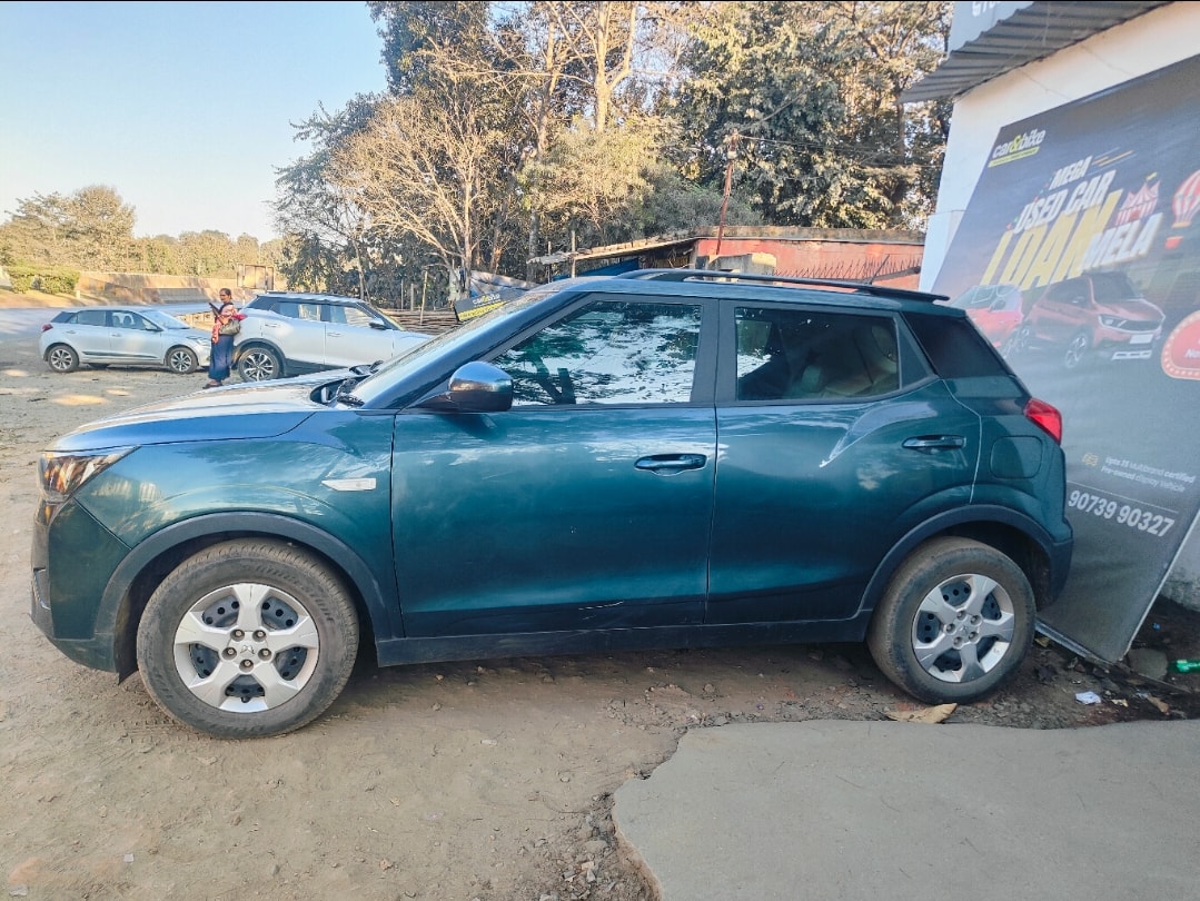 Used 2023 Mahindra XUV300 Used 2023 Mahindra XUV300