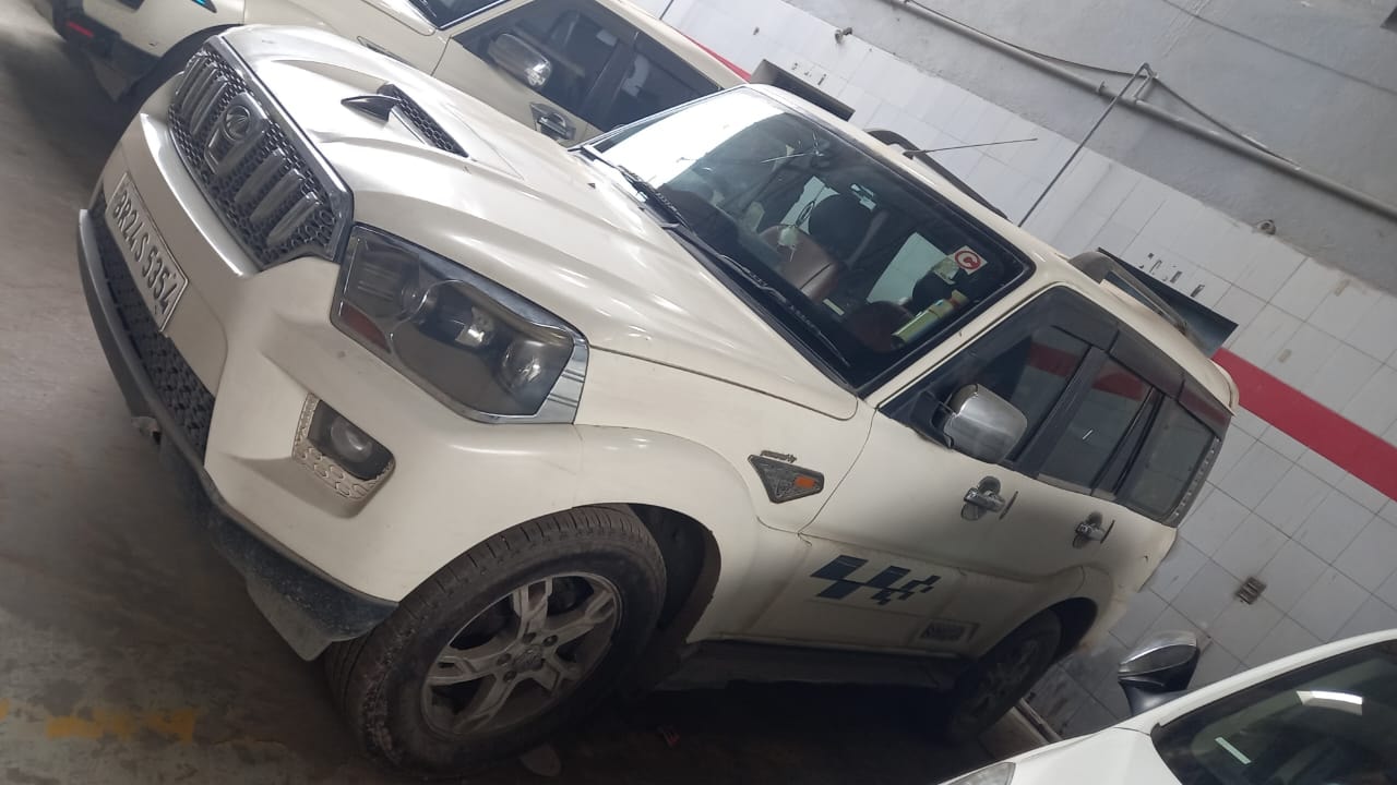 Used 2015 Mahindra Scorpio Used 2015 Mahindra Scorpio