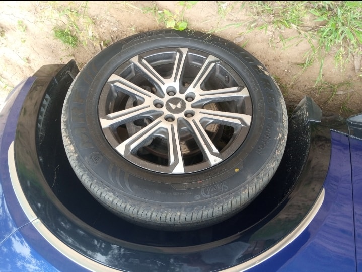 Used 2021 Mahindra XUV700 Used 2021 Mahindra XUV700