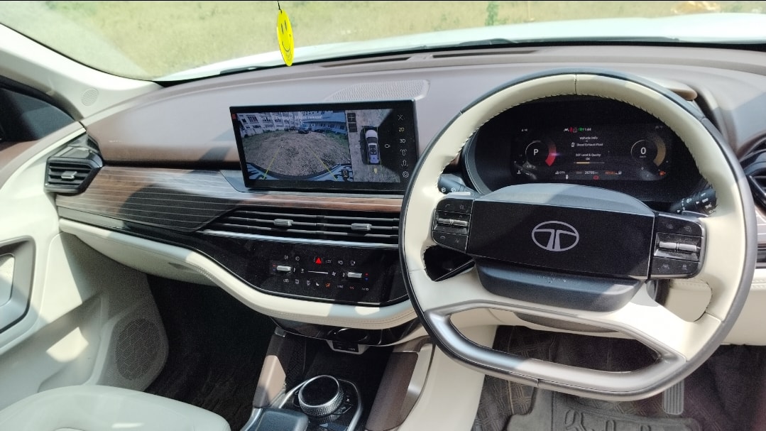 Used 2023 Tata Safari Used 2023 Tata Safari