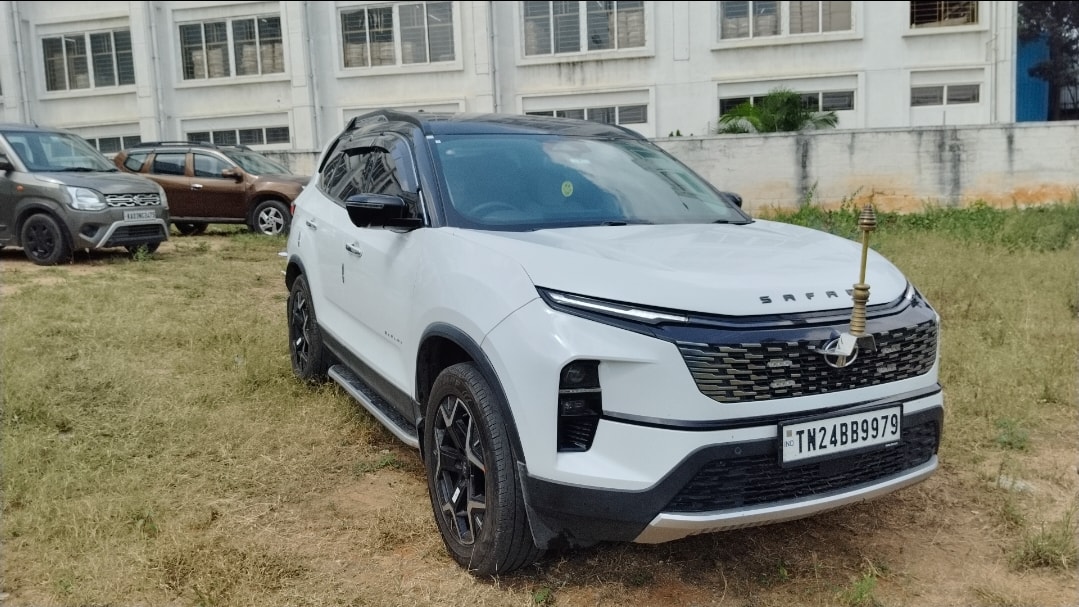 Used 2023 Tata Safari Used 2023 Tata Safari