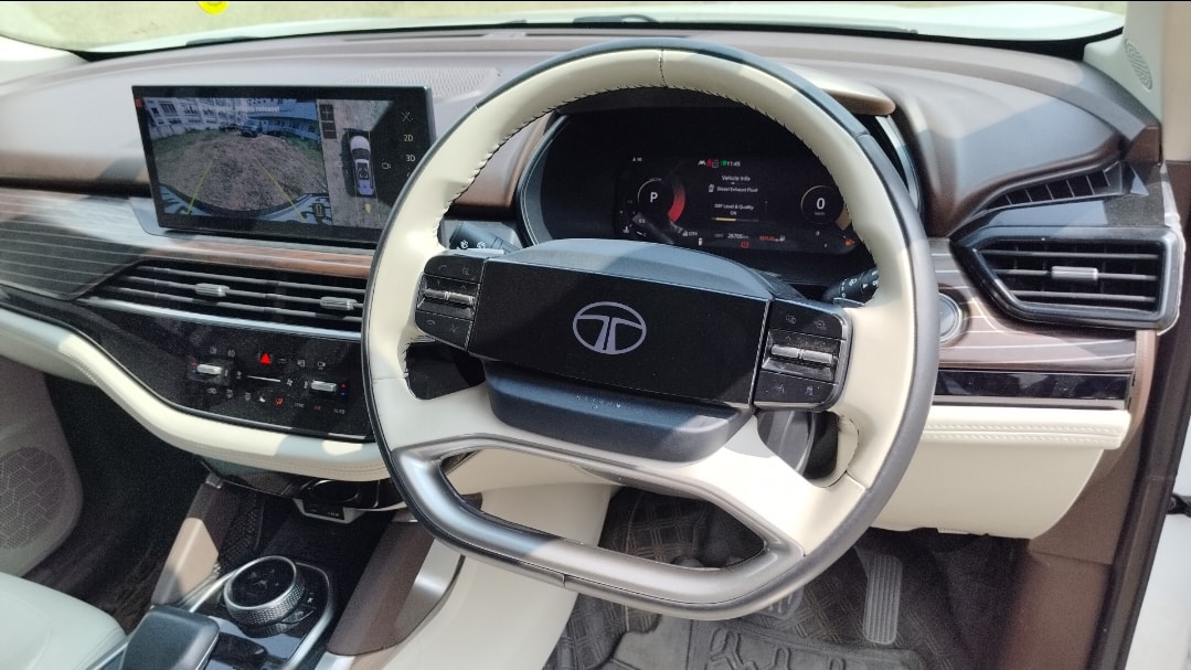 Used 2023 Tata Safari Used 2023 Tata Safari