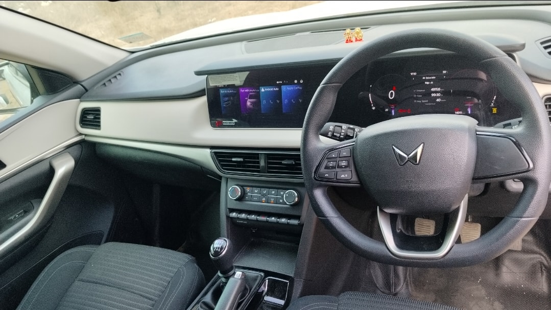 Used 2024 Mahindra XUV700 Used 2024 Mahindra XUV700