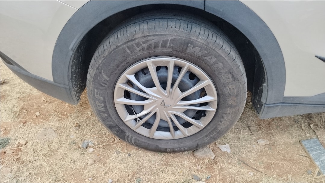 Used 2024 Mahindra XUV700 Used 2024 Mahindra XUV700