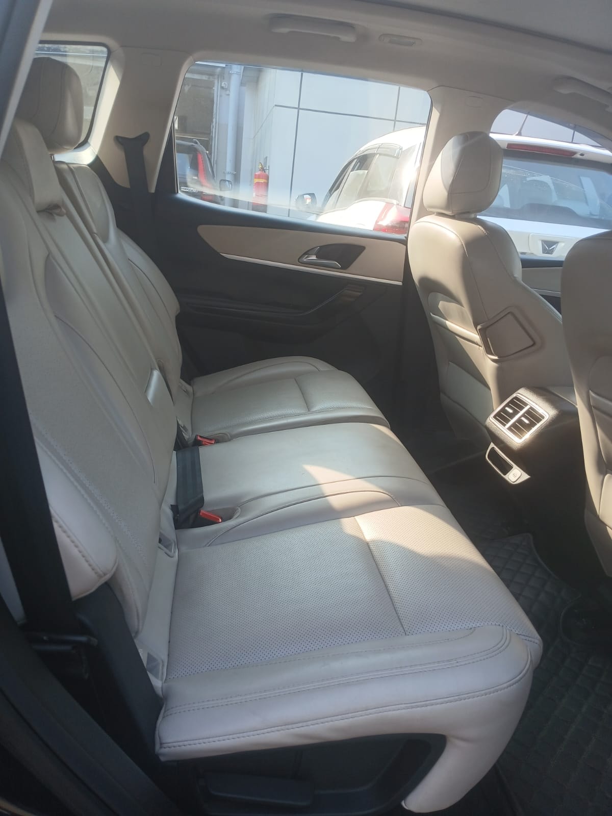 Used 2023 Mahindra XUV700 Used 2023 Mahindra XUV700