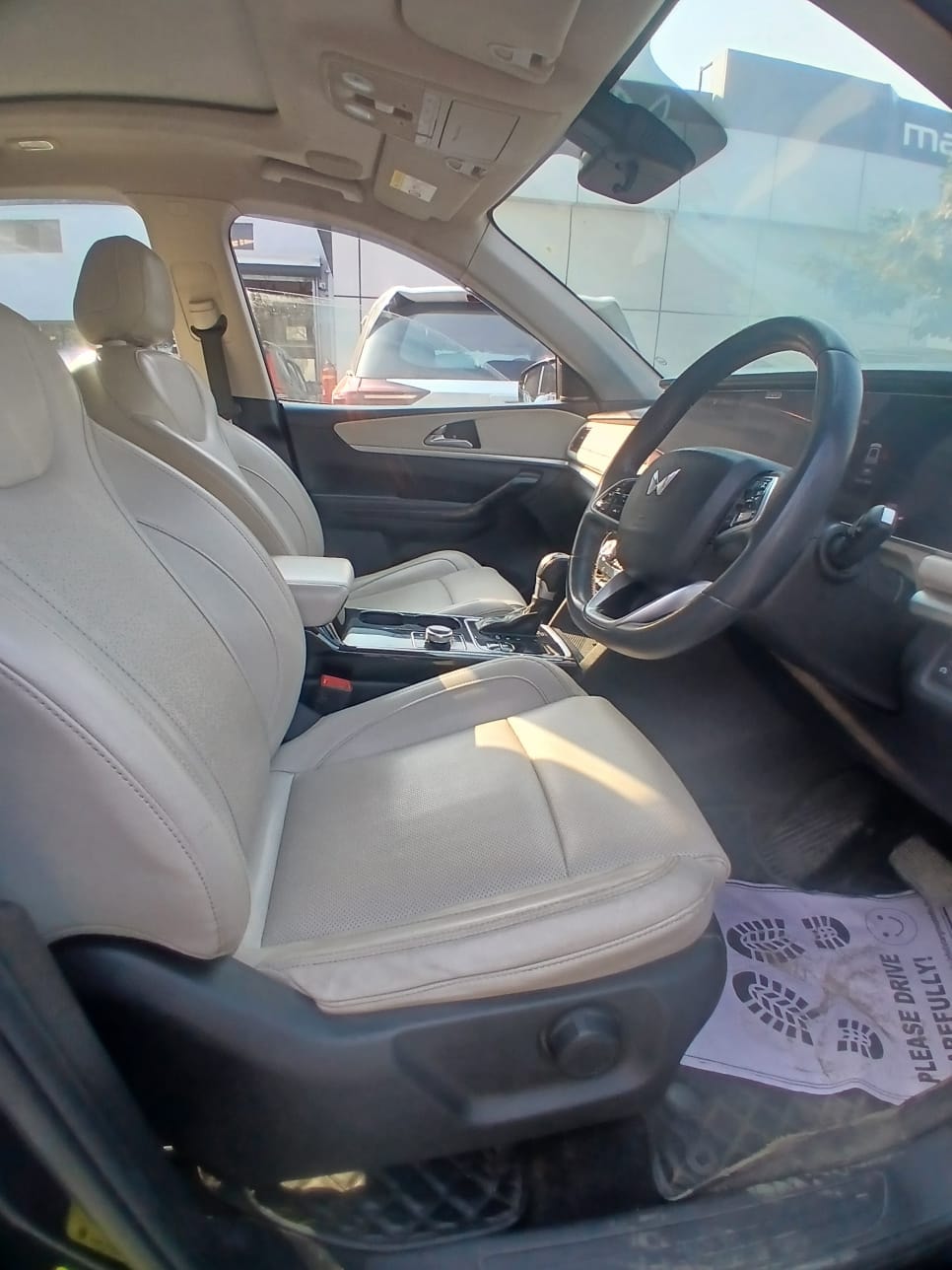 Used 2023 Mahindra XUV700 Used 2023 Mahindra XUV700