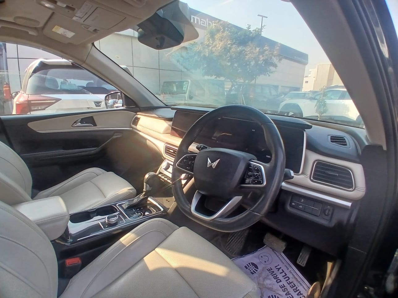 Used 2023 Mahindra XUV700 Used 2023 Mahindra XUV700