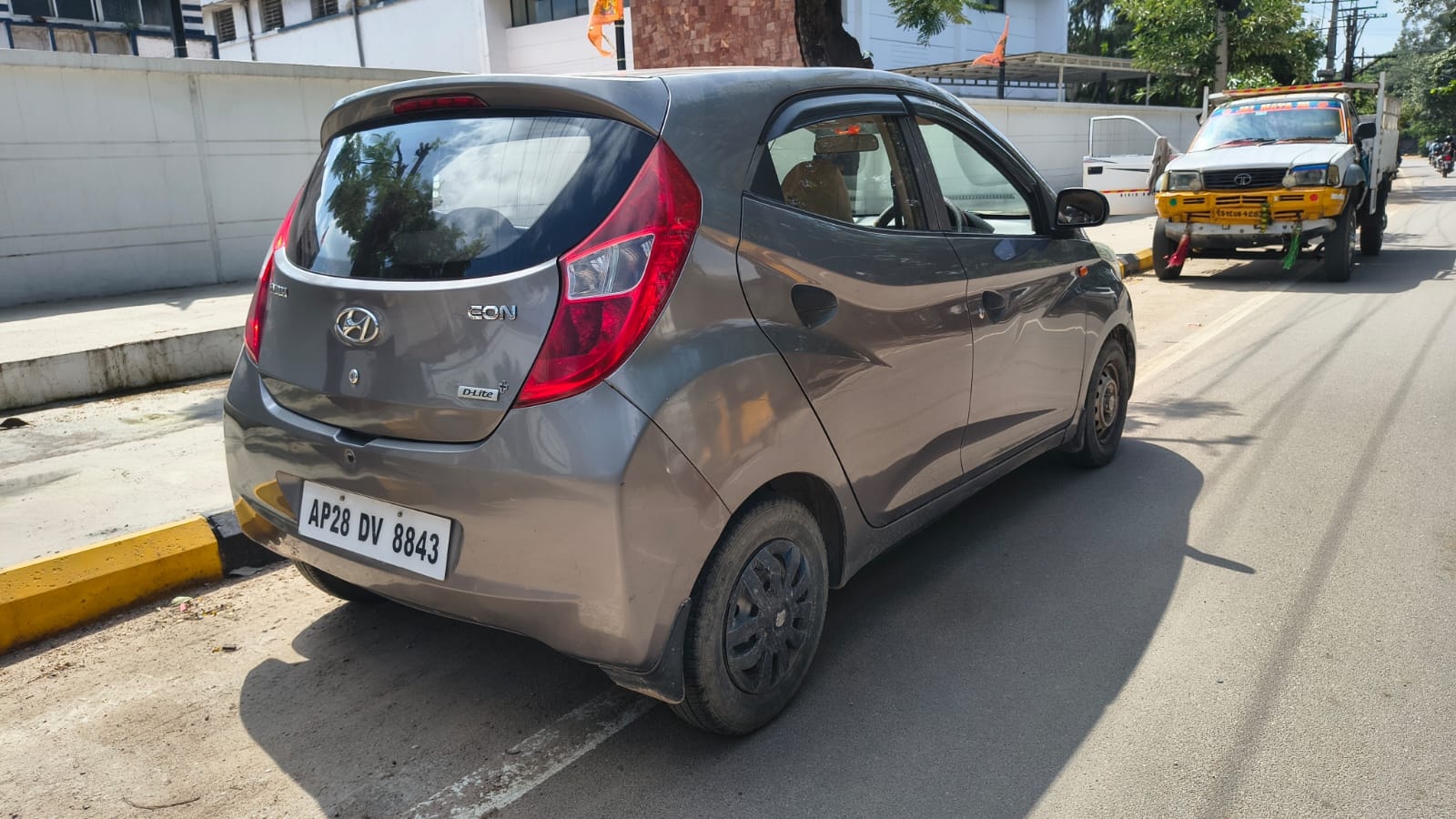 Used 2013 Hyundai EON Used 2013 Hyundai EON