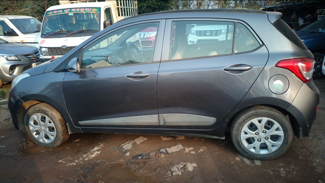 Used 2015 Hyundai Grand i10 Used 2015 Hyundai Grand i10